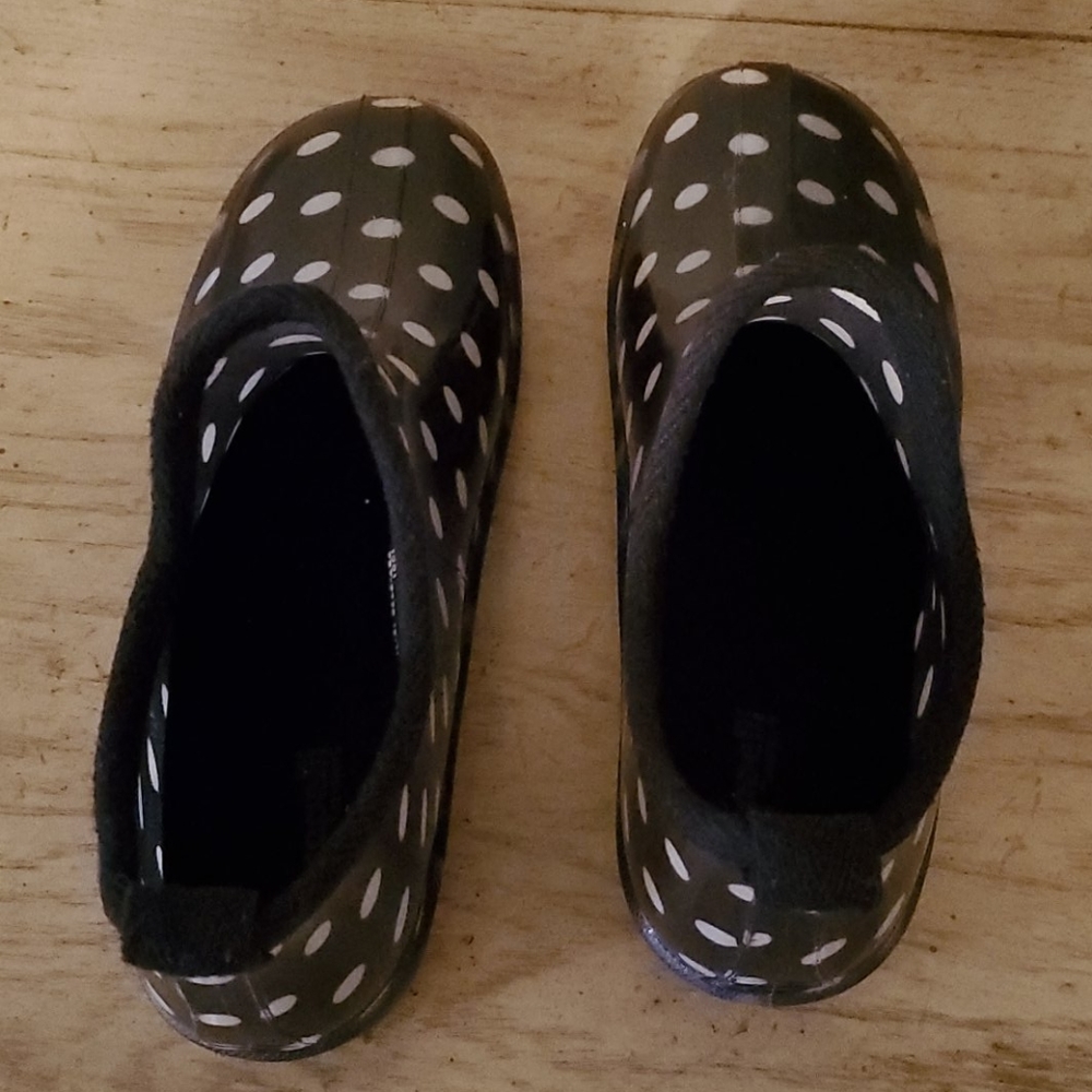Shoes - Picture 5 of 6